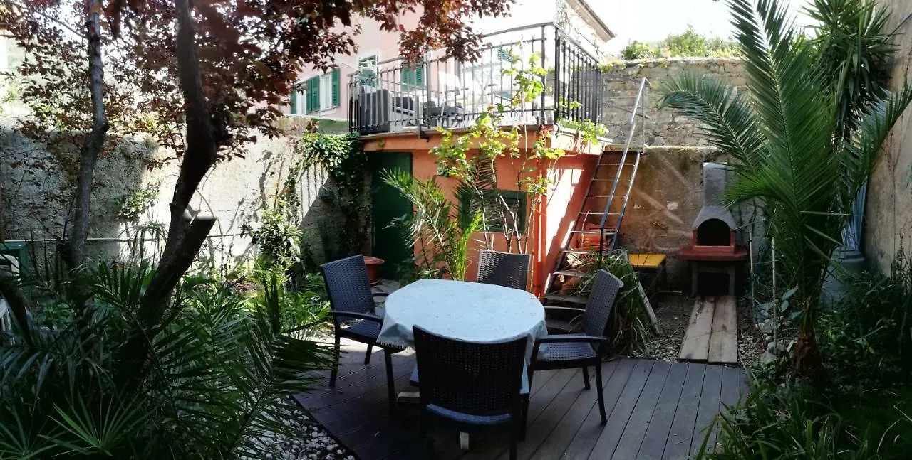 Appartamento Con Giardino, Terrazzo E Garage A Due Passi Dal Mare E Dalle Cinqueterre 레반토 0*,